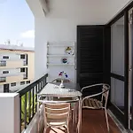 Bright 2br With Private Balcony - Beach, By Hopstays شقة