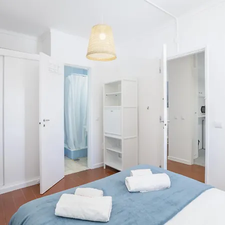 Bright 2br With Private Balcony - Beach, By Hopstays * Албуфейра