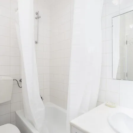 Bright 2br With Private Balcony - Beach, By Hopstays Апартаменты Албуфейра