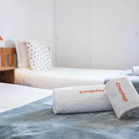 Апартаменты Bright 2br With Private Balcony - Beach, By Hopstays Албуфейра