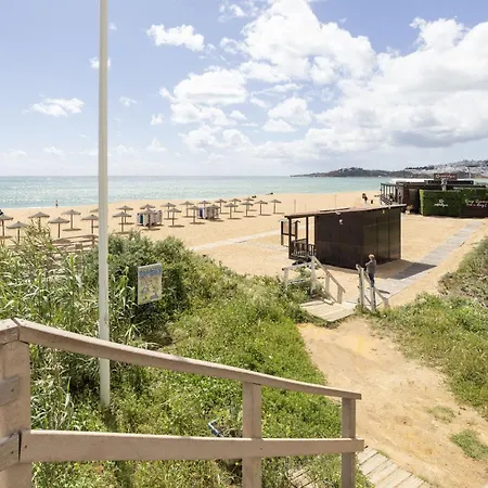 Διαμέρισμα Bright 2br With Private Balcony - Beach, By Hopstays Αλμπουφέιρα