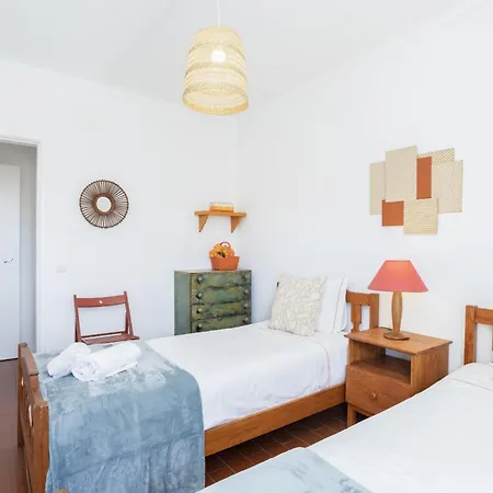 Appartamento Bright 2br With Private Balcony - Beach, By Hopstays